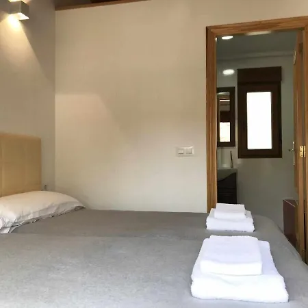 Con Terraza En بيت للعطل
